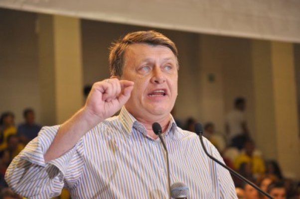 Antonescu: Nu cred în ipoteza că PSD ar putea alinia alt candidat în afară de Ponta